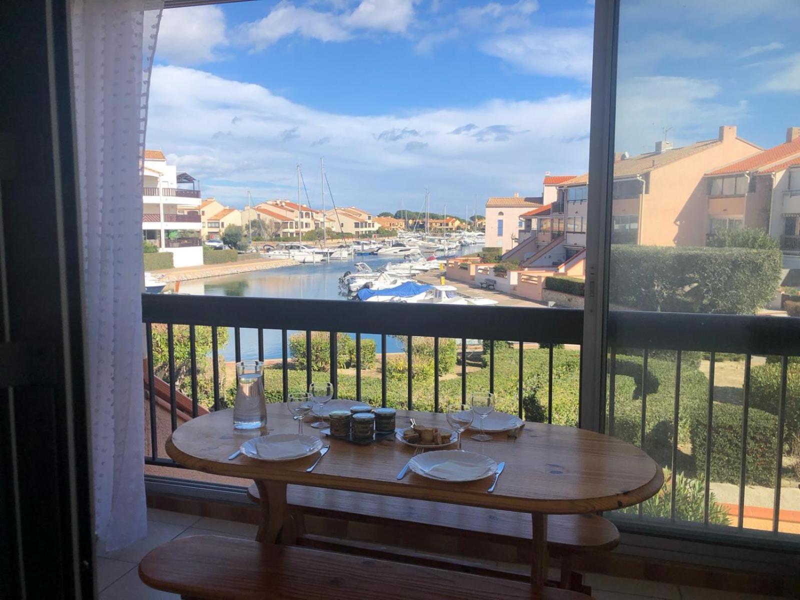 Hispaniola, Avec Vue Sur La Marina Et Parking Prive Saint-Cyprien  Buitenkant foto